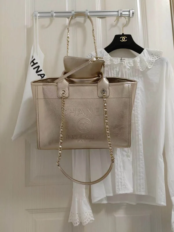 Beach bag size: 32cm