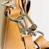Louis Vuitton Size: 25 x 15 x 8 cm