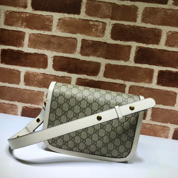 Model: 602204 Size: 25x18x8cm