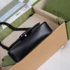 Model: 699757 Size: 16.5x10.2x5.1cm