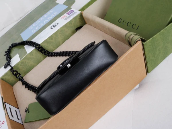 Model: 699757 Size: 16.5x10.2x5.1cm
