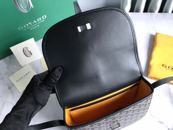 Belvdre Single Strip Messenger Bag Model: GY020198 Size: 21*16cm