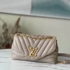 Louis Vuitton Size: 24x14x9cm