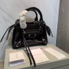 Black Size: 22cm
