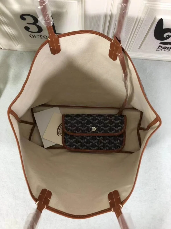 Goyard size: 40*15*30 Bag opening 55 34*14*27 Bag opening 47