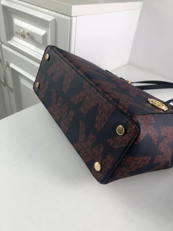 MK Size: 34*15*30*43 Model: 018