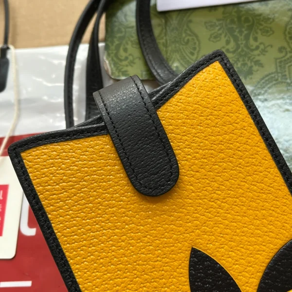 Model: 702203 Size: 10x17x2.5cm