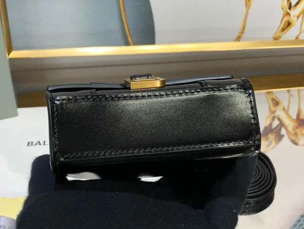 Balenciaga Paris Model: LG0115 Size: 11.5x14x4.5cm