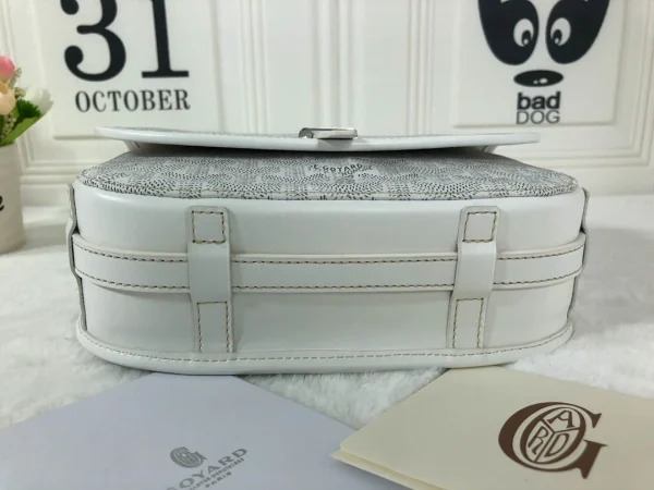 Goyard size:22*7*18cm
