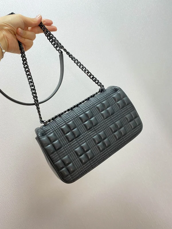 Backpack Size:22.5 x 4 x 13.5cm Code:650678
