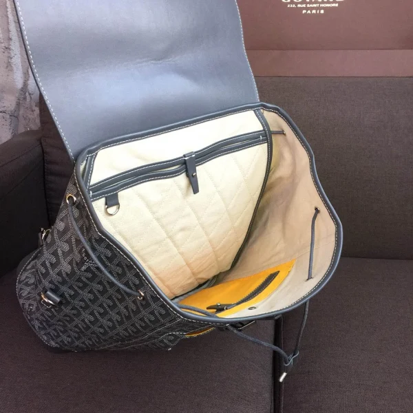 GOYARD shoulder bag size:31*15*40cm
