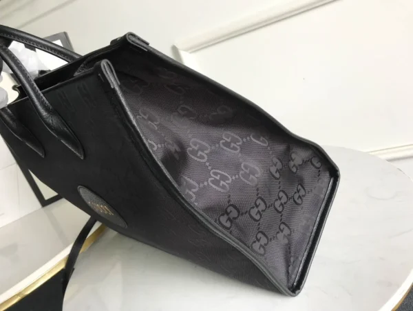 Model 630353 Size: 43x 34x 18.5cm