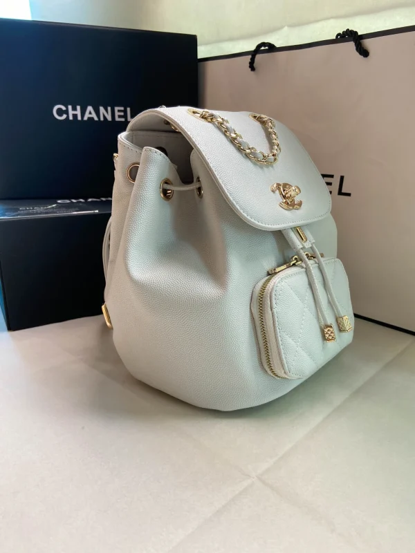 Backpack size: 19*20*12cm Model number: AS3530