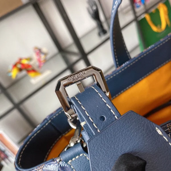Men's Tote Size: 35x39x14cm