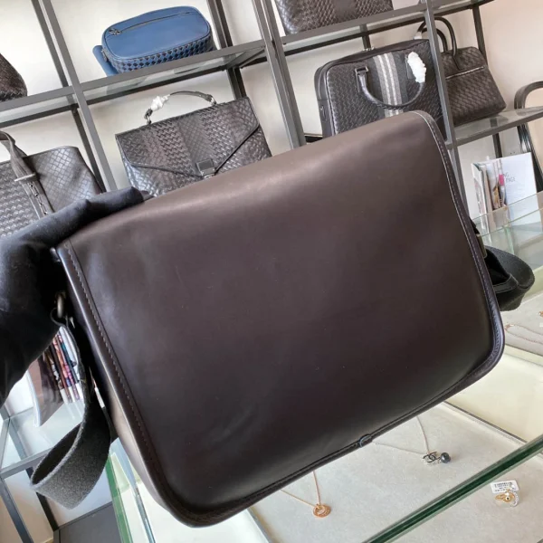 BV Briefcase Size: 32cm 98015