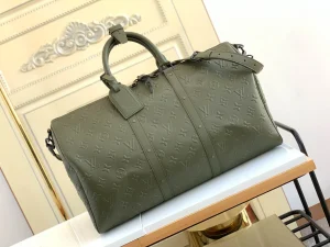 Louis Vuitton Travel bag Size: 50 x 29 x 23 cm