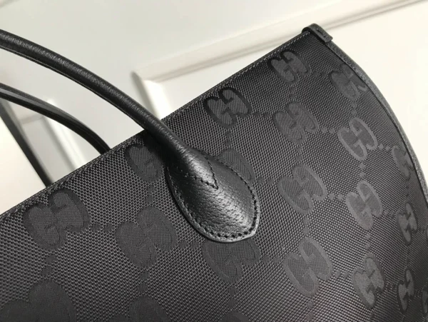 Model 630353 Size: 43x 34x 18.5cm