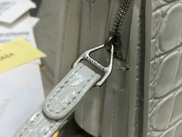 Balenciaga Model: LG-10702