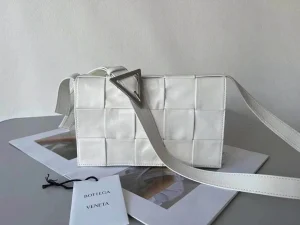 BV casseete bag Size: 23x15cm