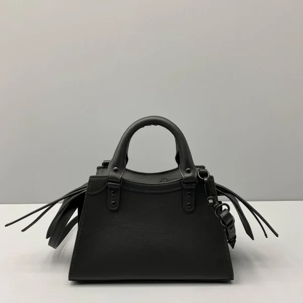 Model: 1992 Size: 16.5*22*9*14.5cm