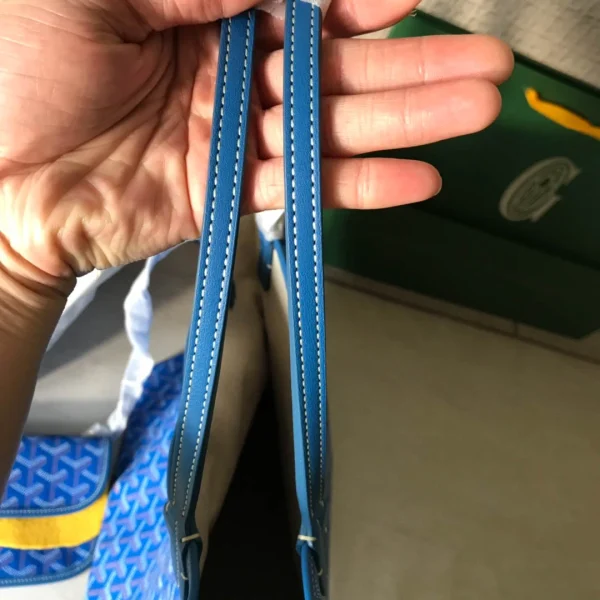 Goyard size:22*7*18cm