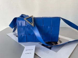 BV Cassette bag Size: 23x15cm 667298