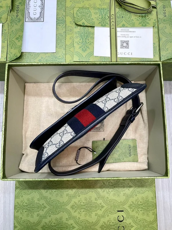 Model: 674081 Size: 22x17x3.5cm