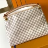 Louis Vuitton Size: 46 x 32 x 24 cm