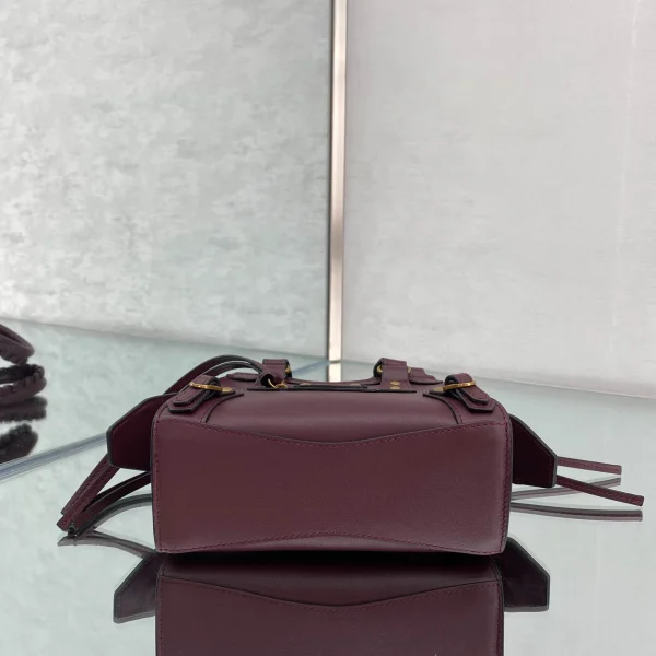 Model: 1993 Size: 13.5*18*7.5*12cm