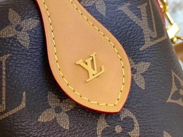Louis Vuitton Medium Vintage Bag Series Size: 14.5*18*6.5cm