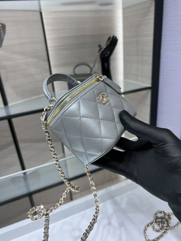 AP2198Y8620 Size: 11*8.5*7cm