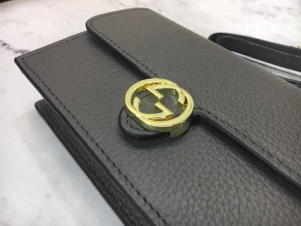 Model: 499808 Size: 20*12*6cm