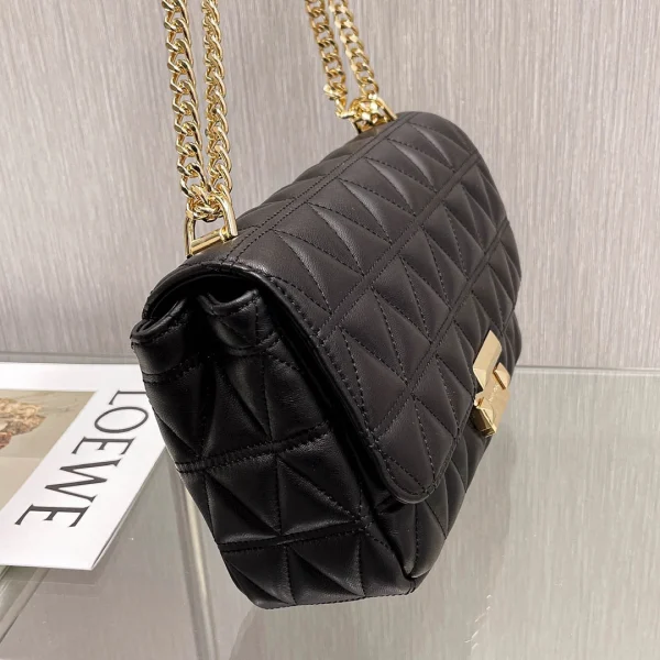 MK Sheepskin Bag Black Size: 25CmX16cmX8.5cm