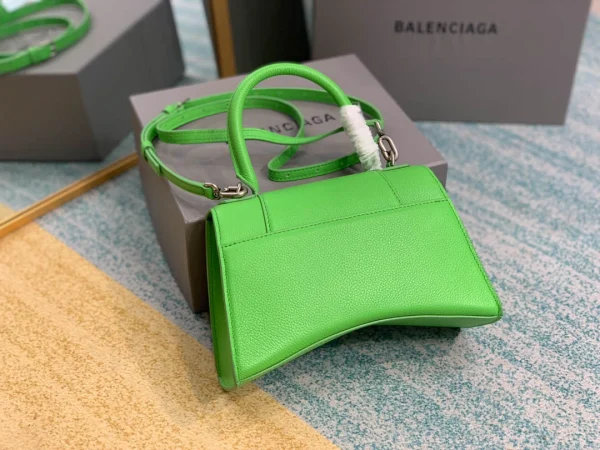Diamond bag Model: 8895 Size: 23x10x24