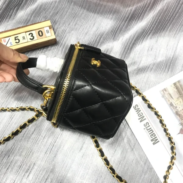 Bucket Bag Model No.;5865
