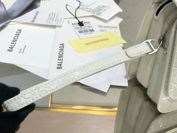 Balenciaga Model: LG-10702