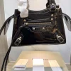 Black Size: 22cm