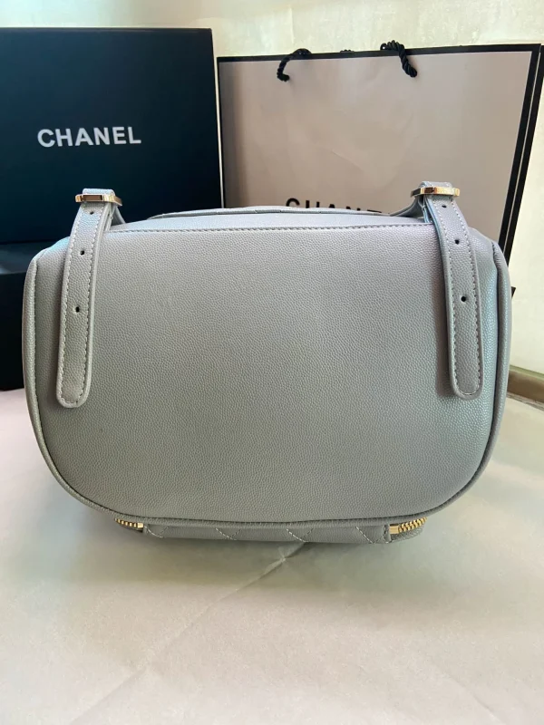 Backpack Size: 24*21*16cm Model Number: AS3531