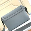 Louis Vuitton Size: 28.3 x 18.3 x 4.3 cm