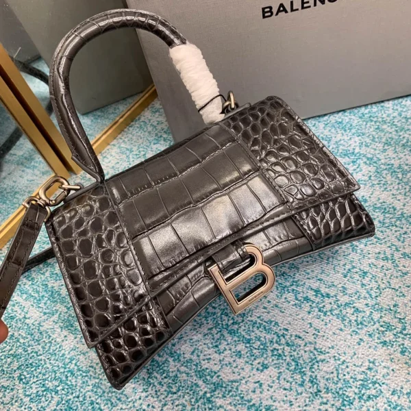 Model: 8896 Size: 19x8x21cm
