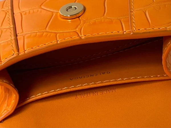 Balenciaga hourglass bag orange model: 169 size: 12104.5cm