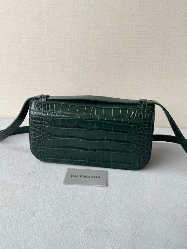 Gossip bag crossbody bag Size: 23.5x12.4x10.4cm