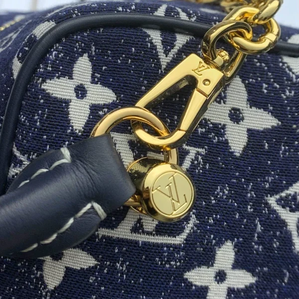 Louis Vuitton Size: 16.0x16.0x16.0CM