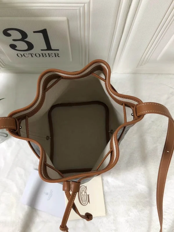 Goyard Shoulder Bucket Bag Size: 17.5*15*H 23cm