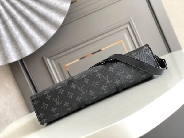 LV Model No.: M56319 M45392 Size: 20*14*8cm