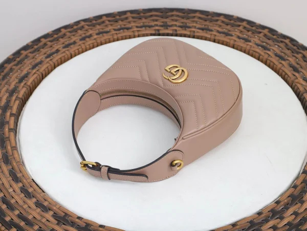 Model: 699514 Size: 21.5x11x5cm