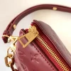 Louis Vuitton Size: 20 x 16 x 12 cm