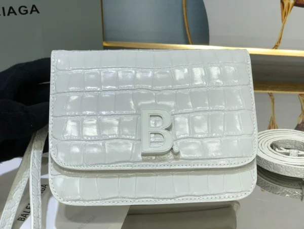 Balenciaga Model: LG-10702