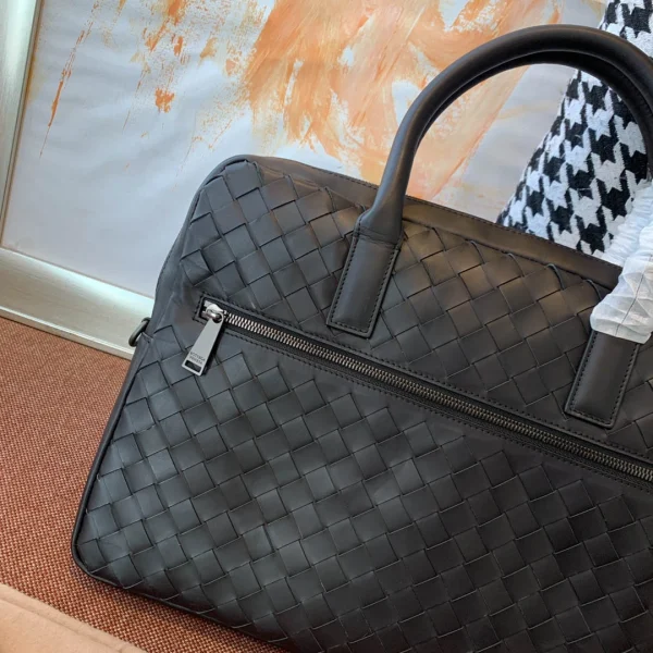 BV Briefcase Size: 37cm 98065