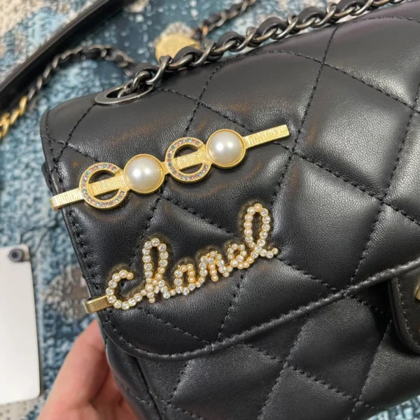 297922c badge bag size: 14x22x8cm